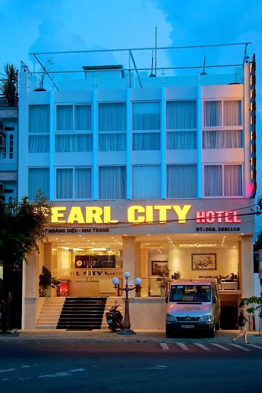 Pearl City Hotel Нячанг