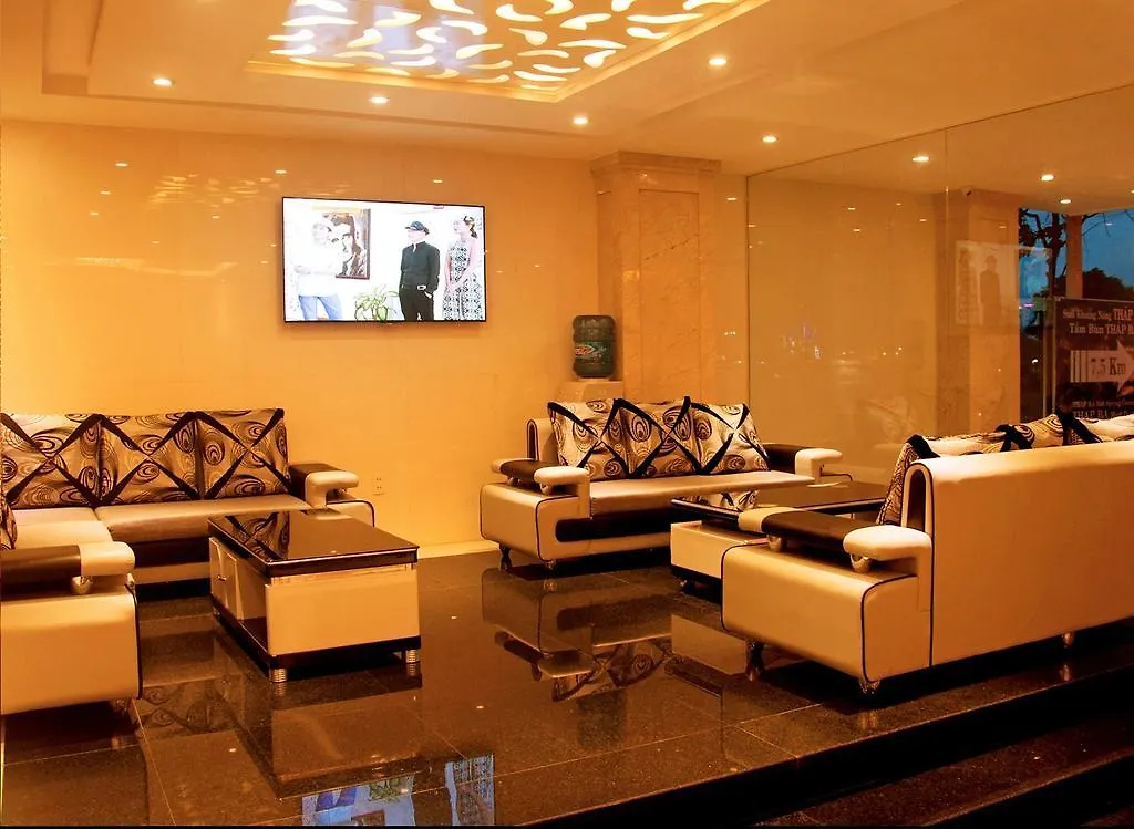 Pearl City Hotel Нячанг