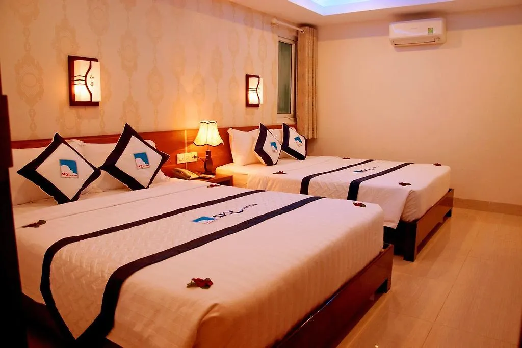 Pearl City Hotel Нячанг