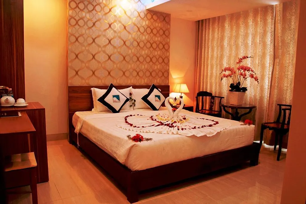 Pearl City Hotel Нячанг 3*,